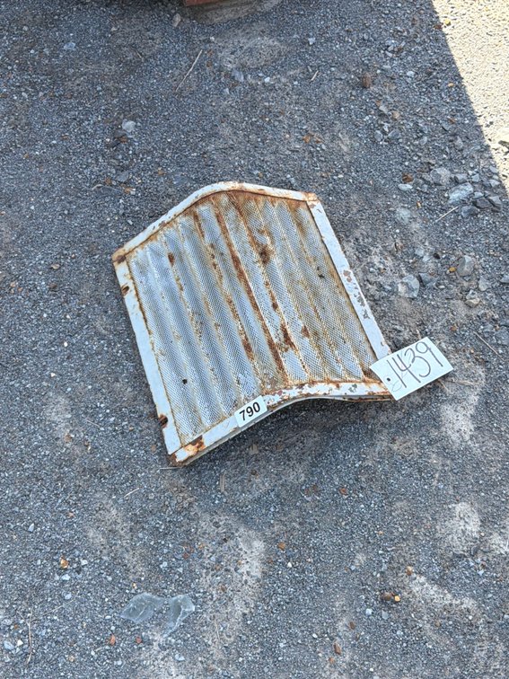 FORD TRACTOR GRILL / SCREEN
