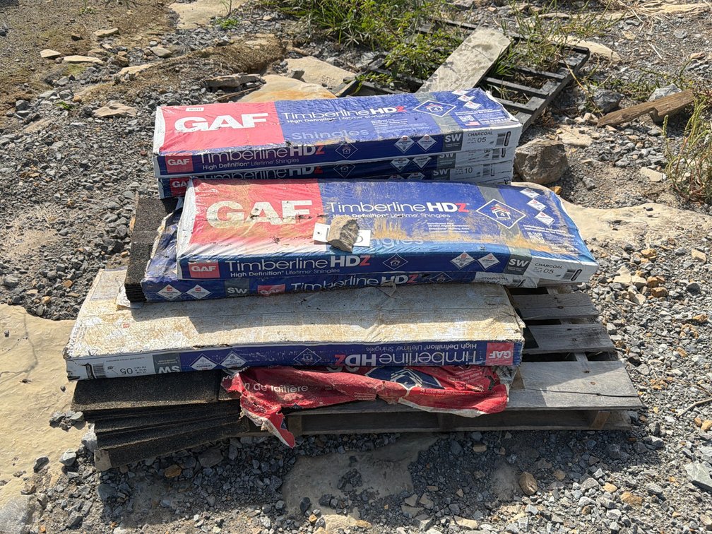 PALLET OF SHINGLES