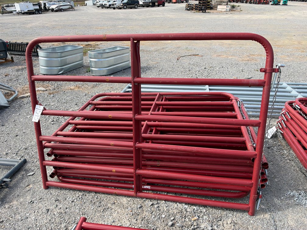 (1) RED TARTER 6’ GATE
