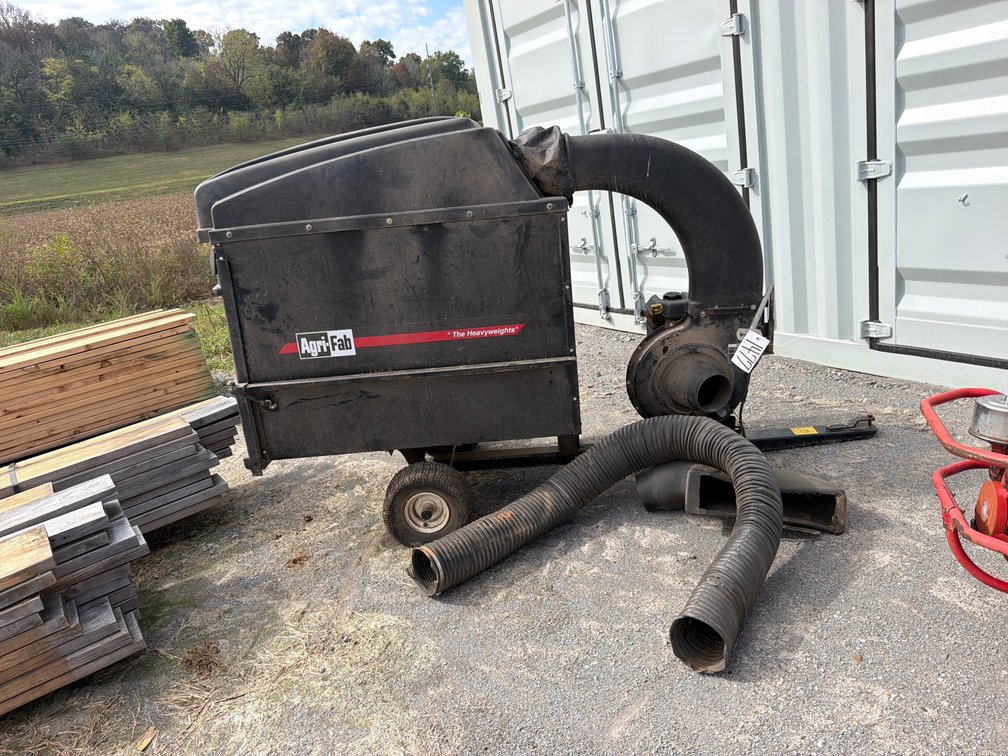 AGRI FAB LAWN VAC