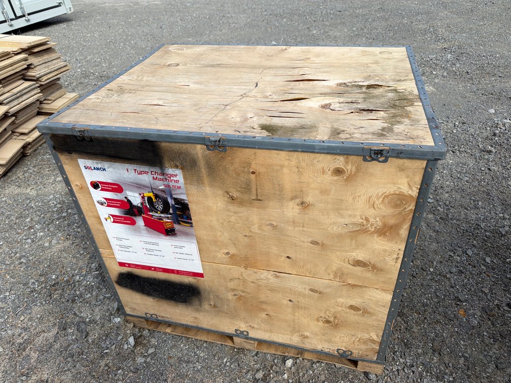 TIRE CHANGER MACHINE