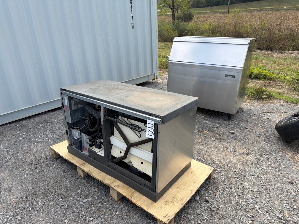 SCOTSMAN ICE MACHINE