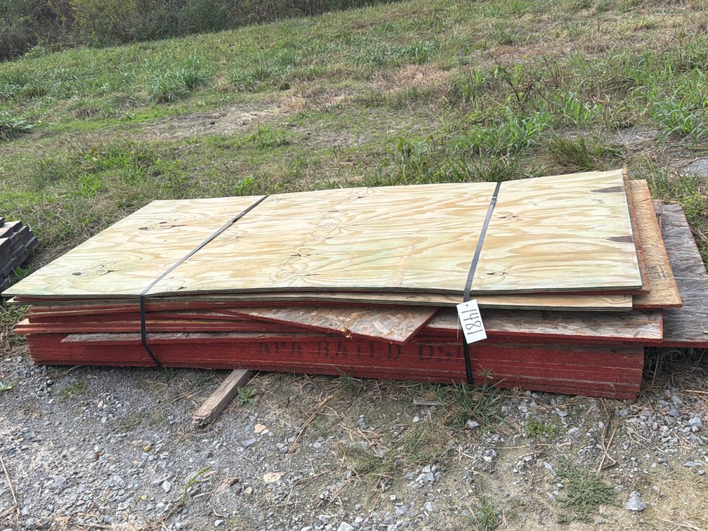 PALLET OF PLYBOARD