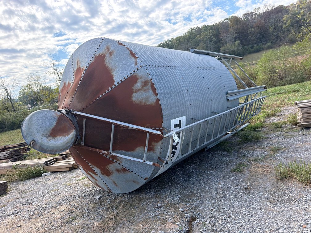 GRAIN BIN