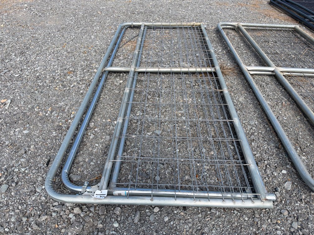 10’ TARTER GALVANIZED WIRE FILLED GATE, 2X BID