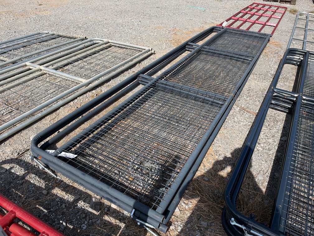 (1) BLUE TARTER 14’ WIRE FILLED GATE