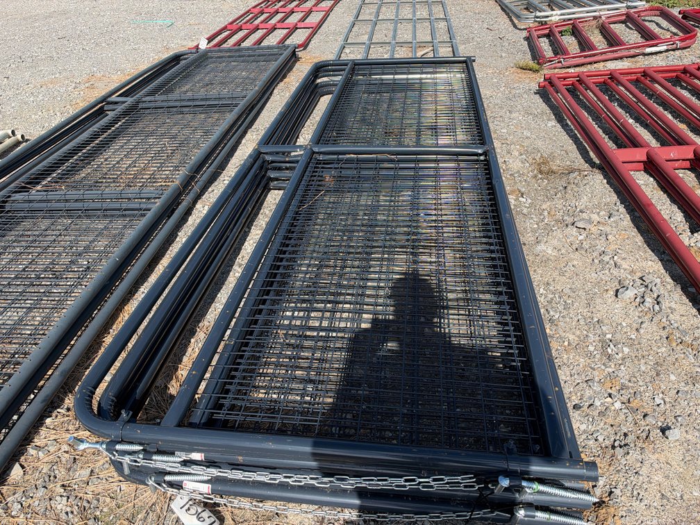 (1) BLUE TARTER 12’ WIRE FILLED GATE