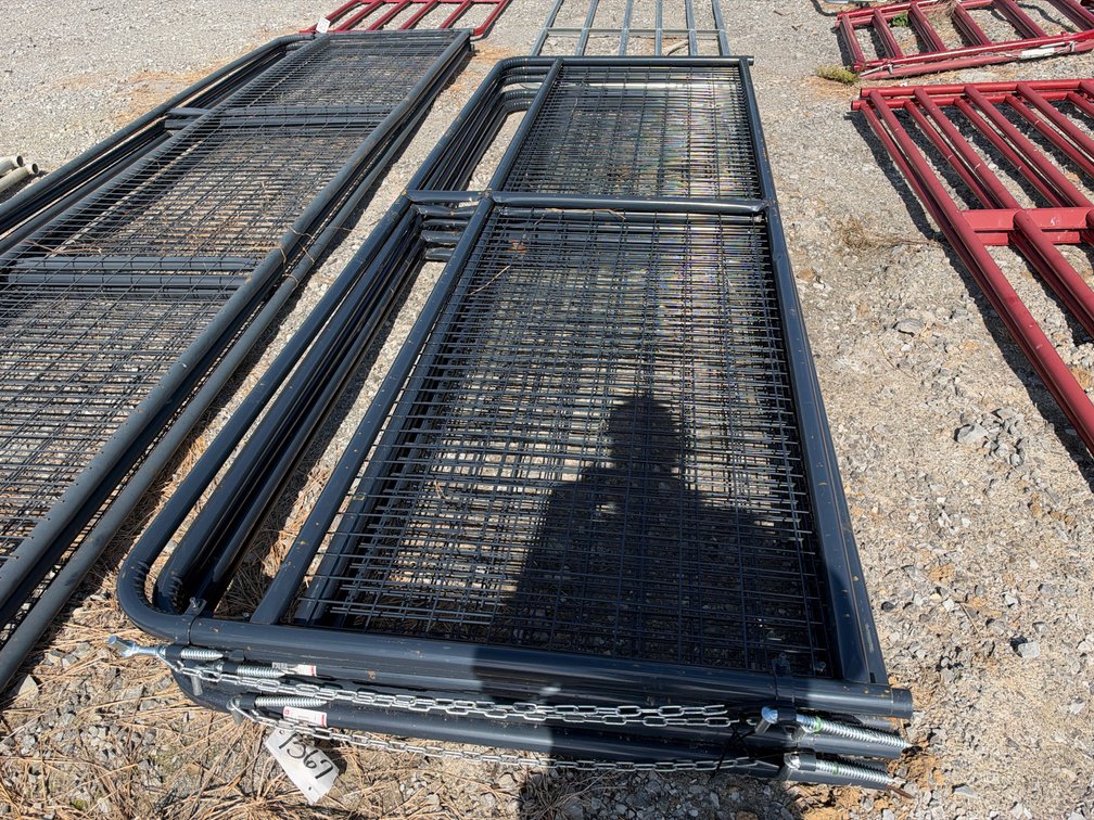 (1) BLUE TARTER 12’ WIRE FILLED GATE