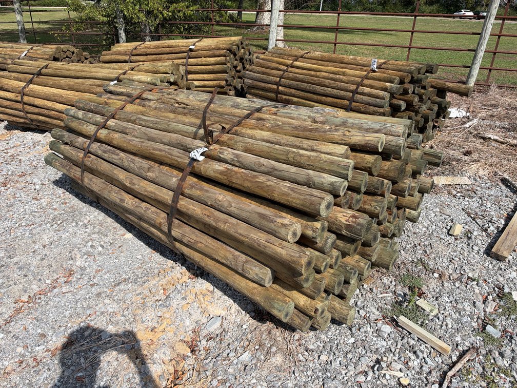 BUNDLE OF 3”X7’ WOOD POSTS