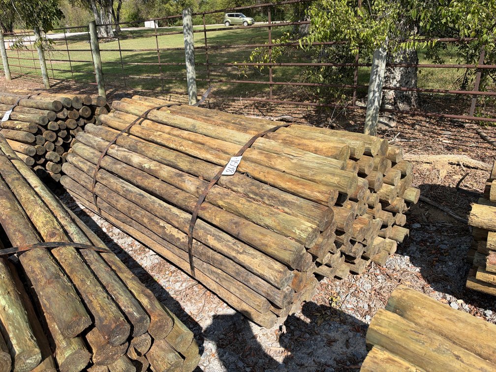 BUNDLE OF 3”X7’ WOOD POSTS