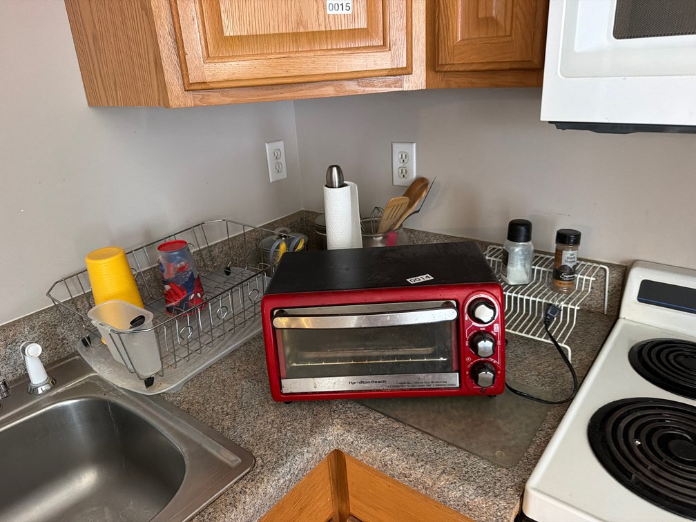 LOT OF KITCHEN ITEMS