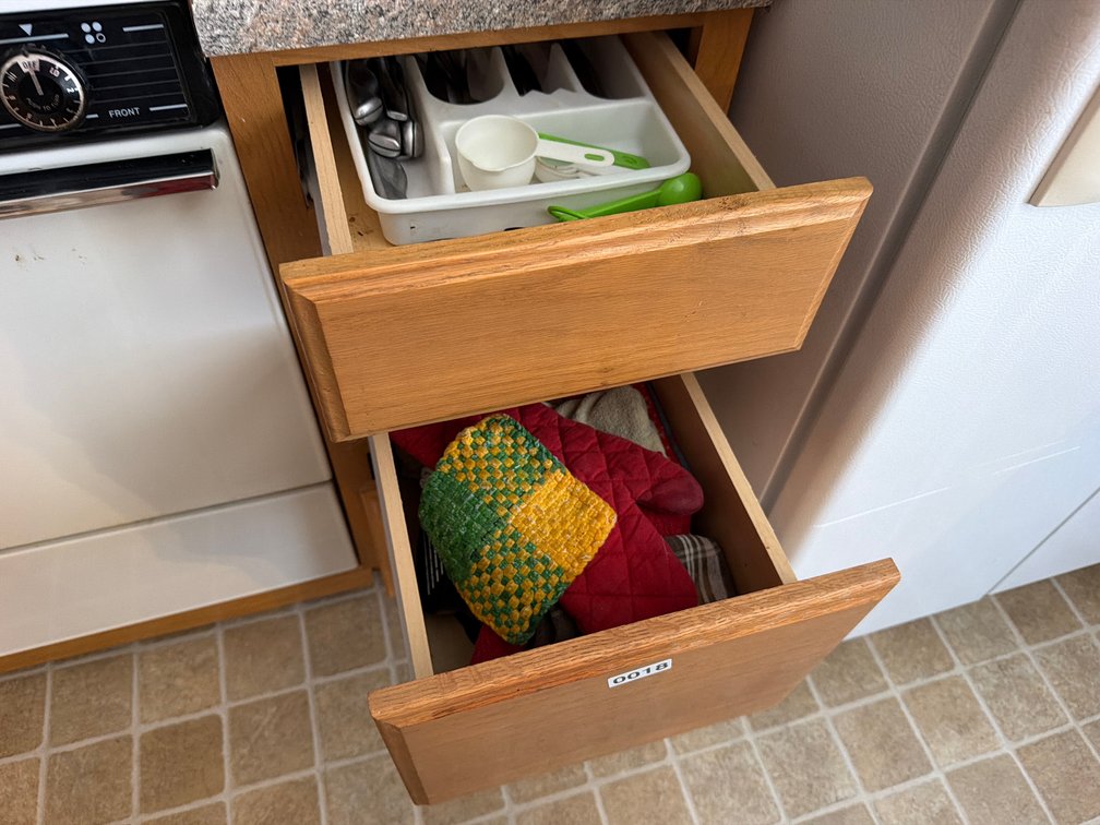 CONTENTS OF DRAWERS