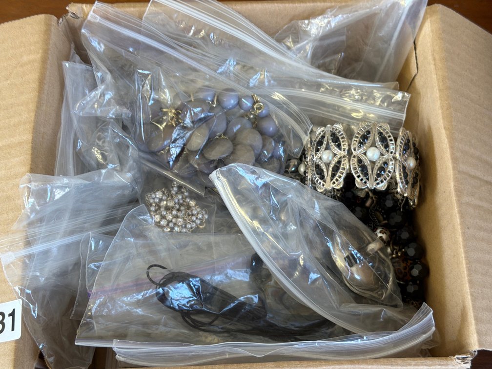 LOT OF JEWELRY