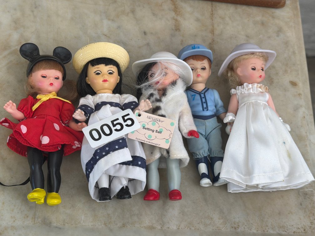 LOT OF VINTAGE MADAME ALEXANDER DOLLS