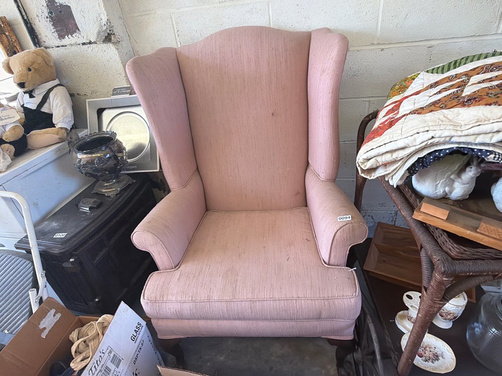 ARM CHAIR