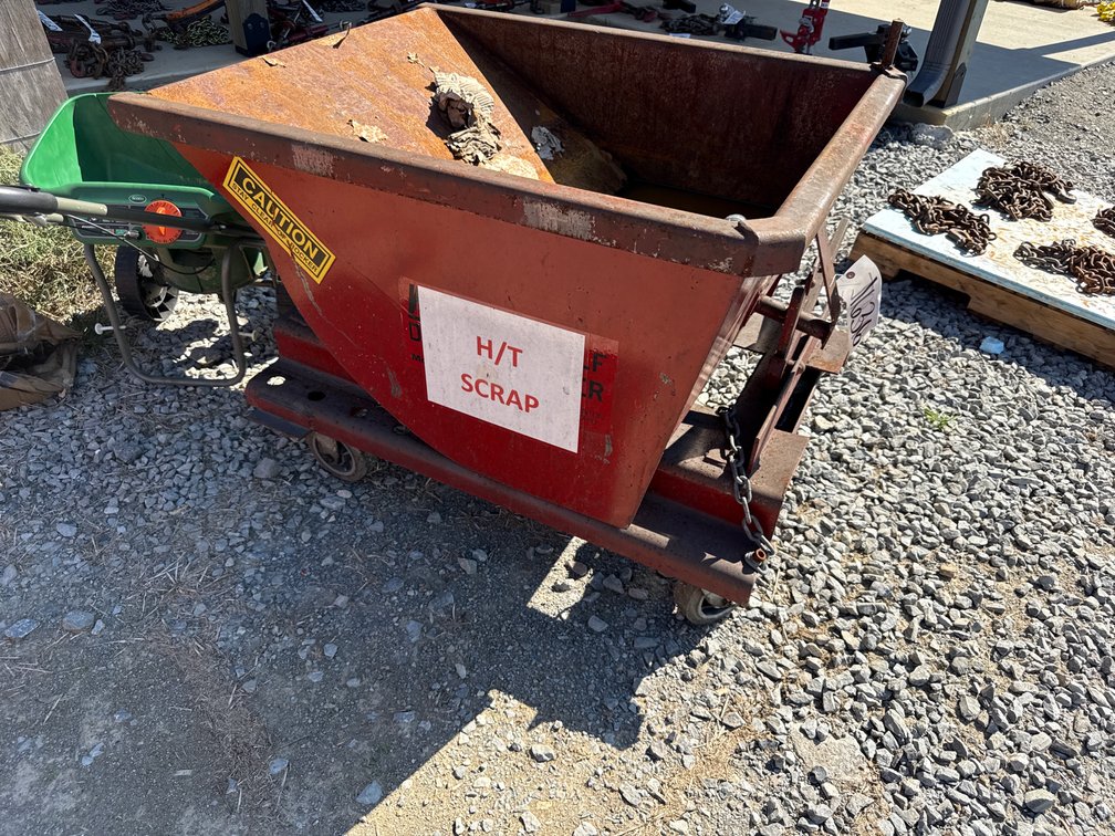 SMALL ROLLING DUMPSTER