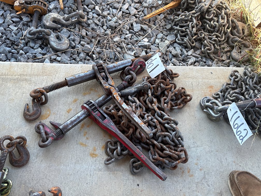 (2) RATCHETING BINDERS & (1) CHAIN W/ 1 HOOK
