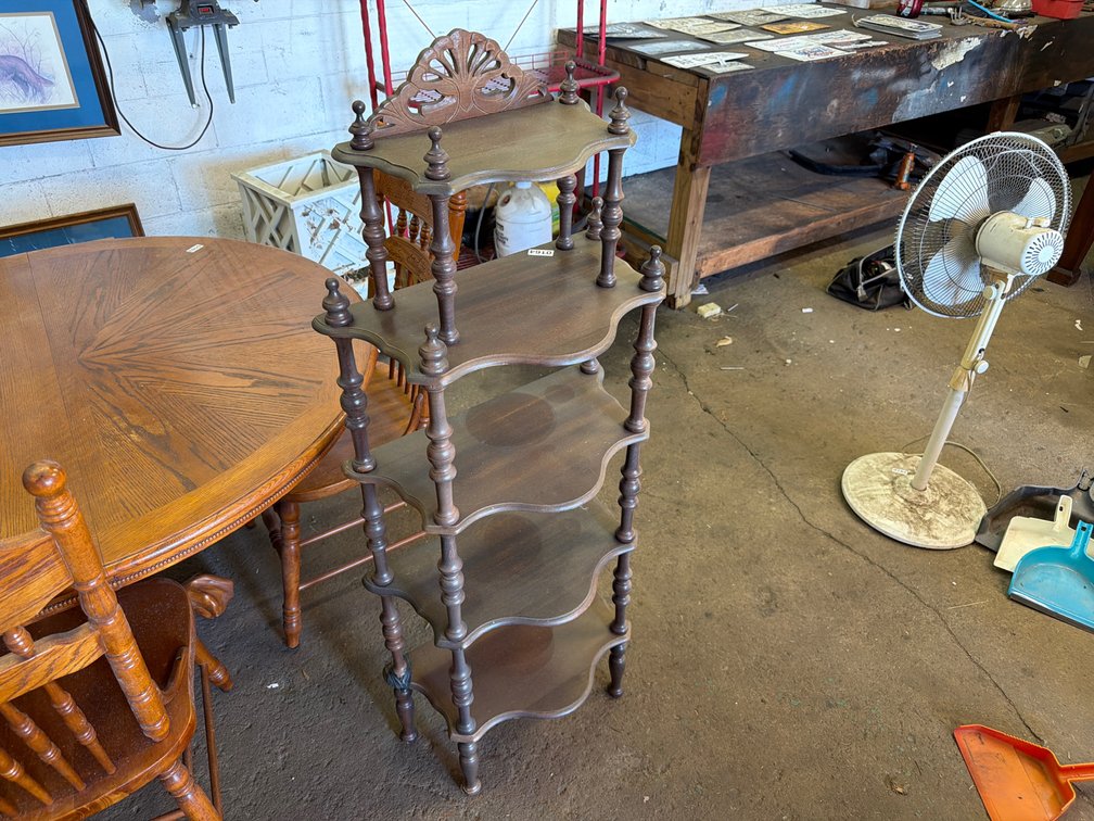 VINTAGE SHELF