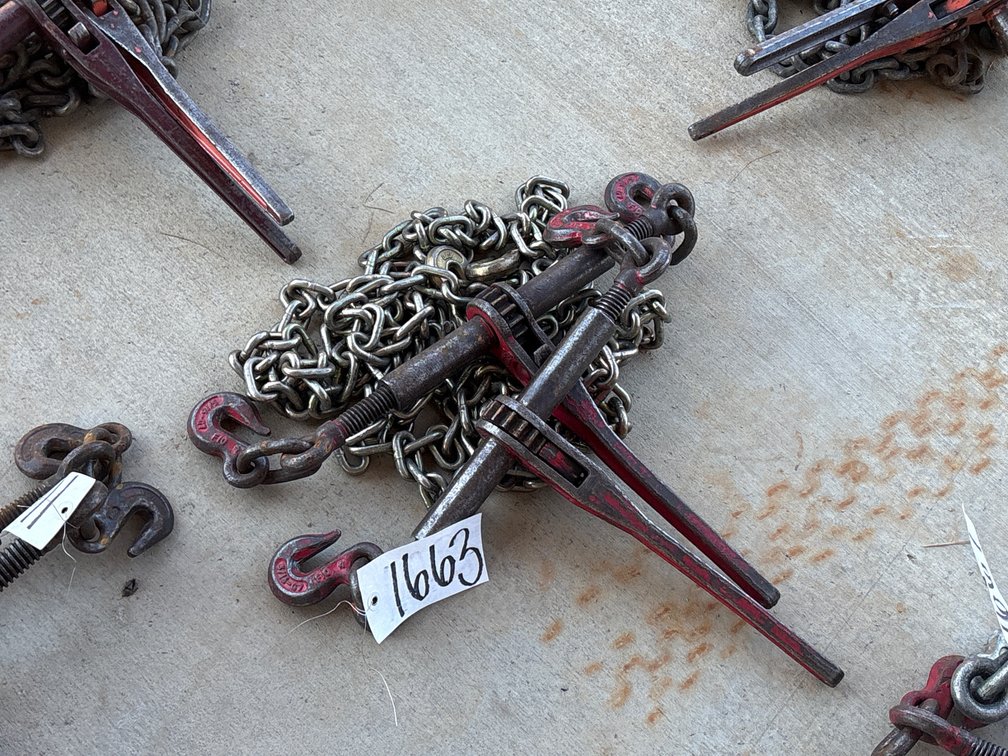 (2) RATCHETING BINDERS & (1) CHAIN W/ 2 HOOKS