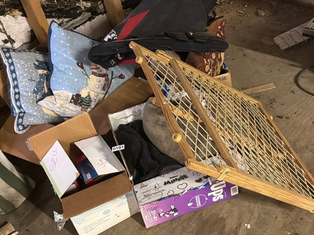 BLANKETS , PILLOWS , BULBS ,ETC