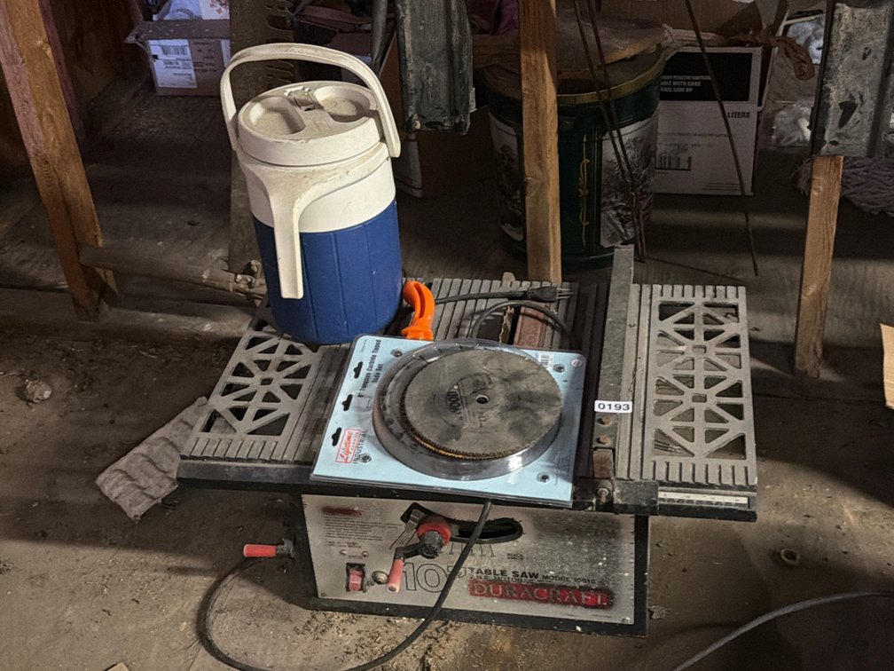TABLE SAW AND WATER BOTTLE