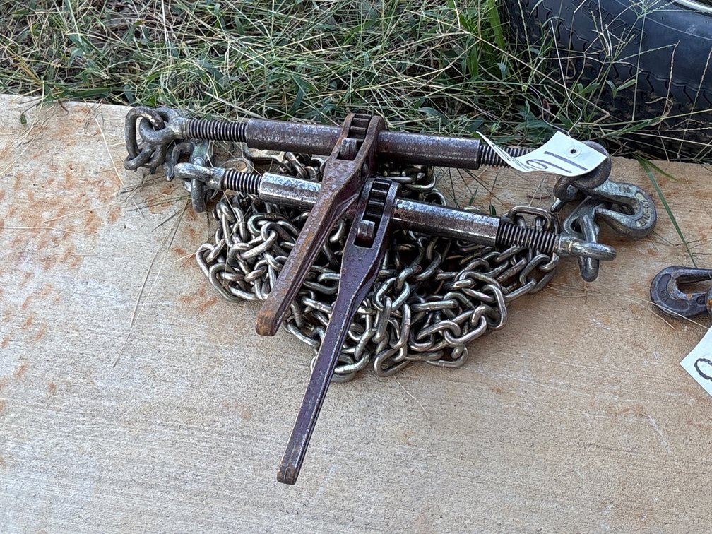 (2) RATCHETING BINDERS & (1) CHAIN W/ 2 HOOKS