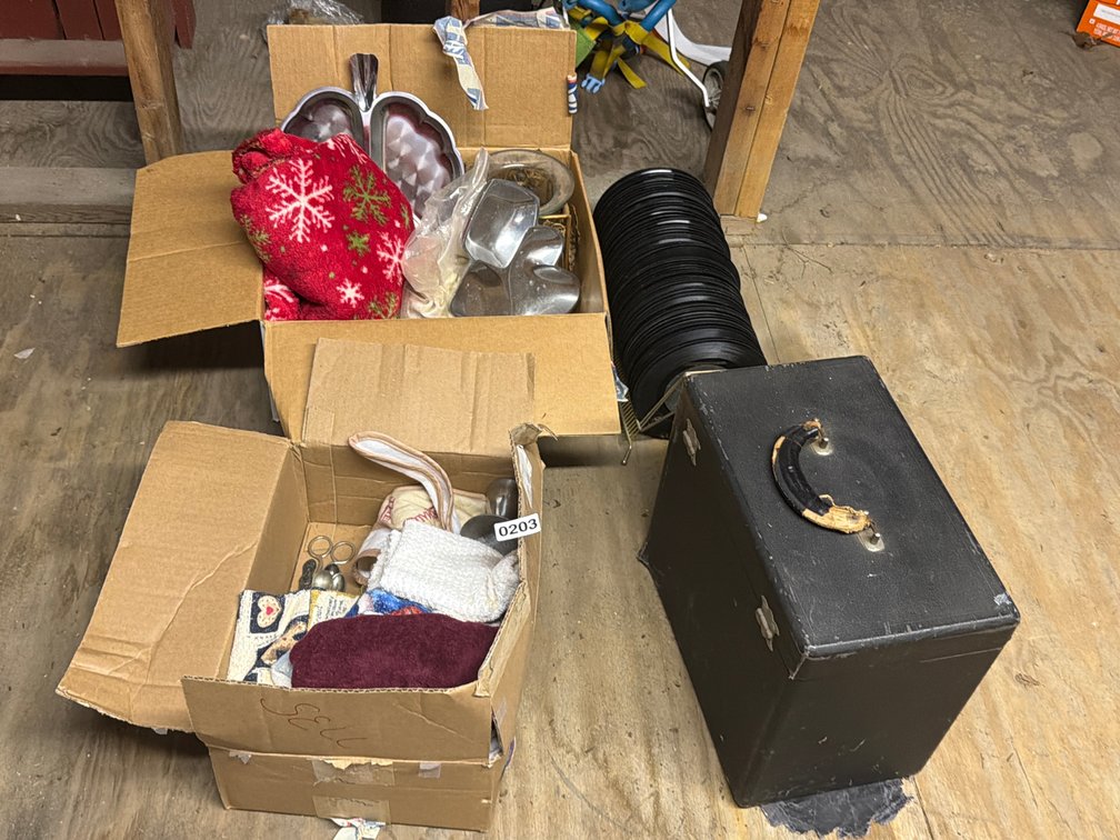 LOT OF RECORDS , CASE , ETC