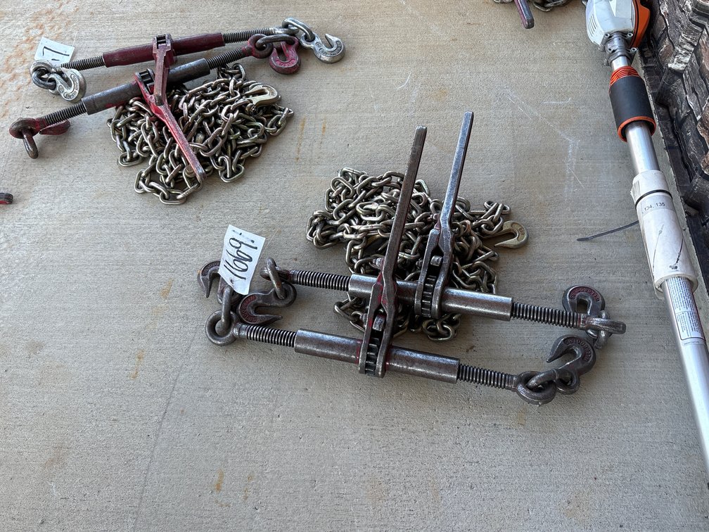 (2) RATCHETING BINDERS & (1) CHAIN W/ 2 HOOKS