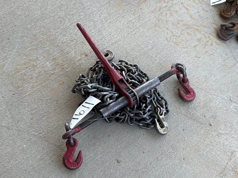 (1) RATCHETING BINDER & (1) CHAIN W/ 2 HOOKS