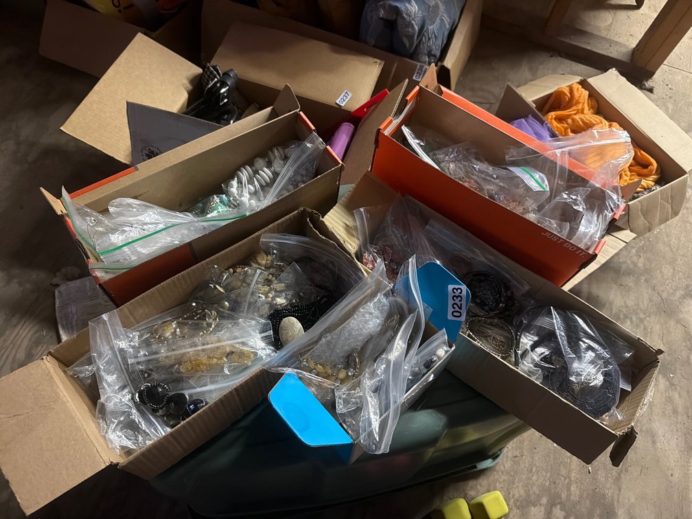 LOT OF JEWELRY
