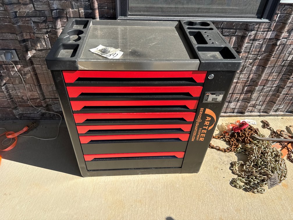 ARTEER TOOL CHEST WITH TOOLS AND ROLLERS