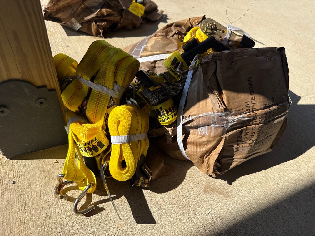 (20) 1.5”x15’ RATCHET STRAPS