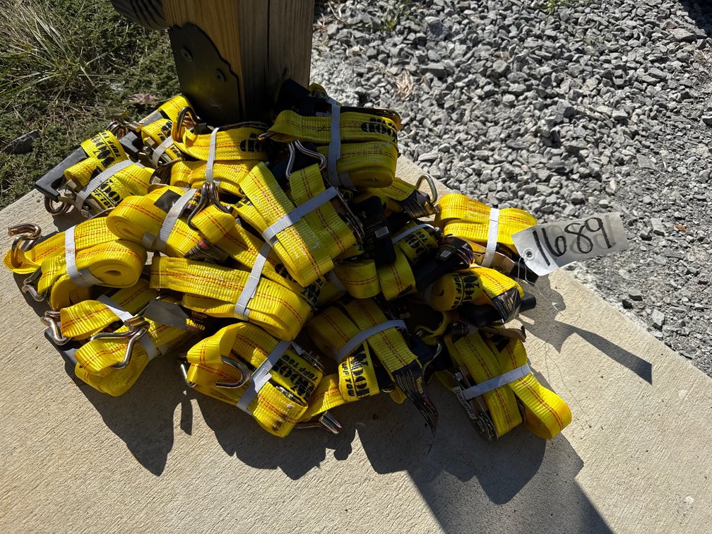 (20) 1.5”x15’ RATCHET STRAPS