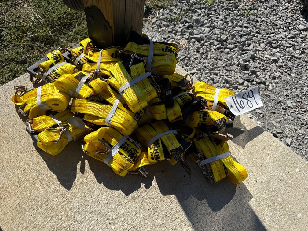 (20) 1.5”x15’ RATCHET STRAPS