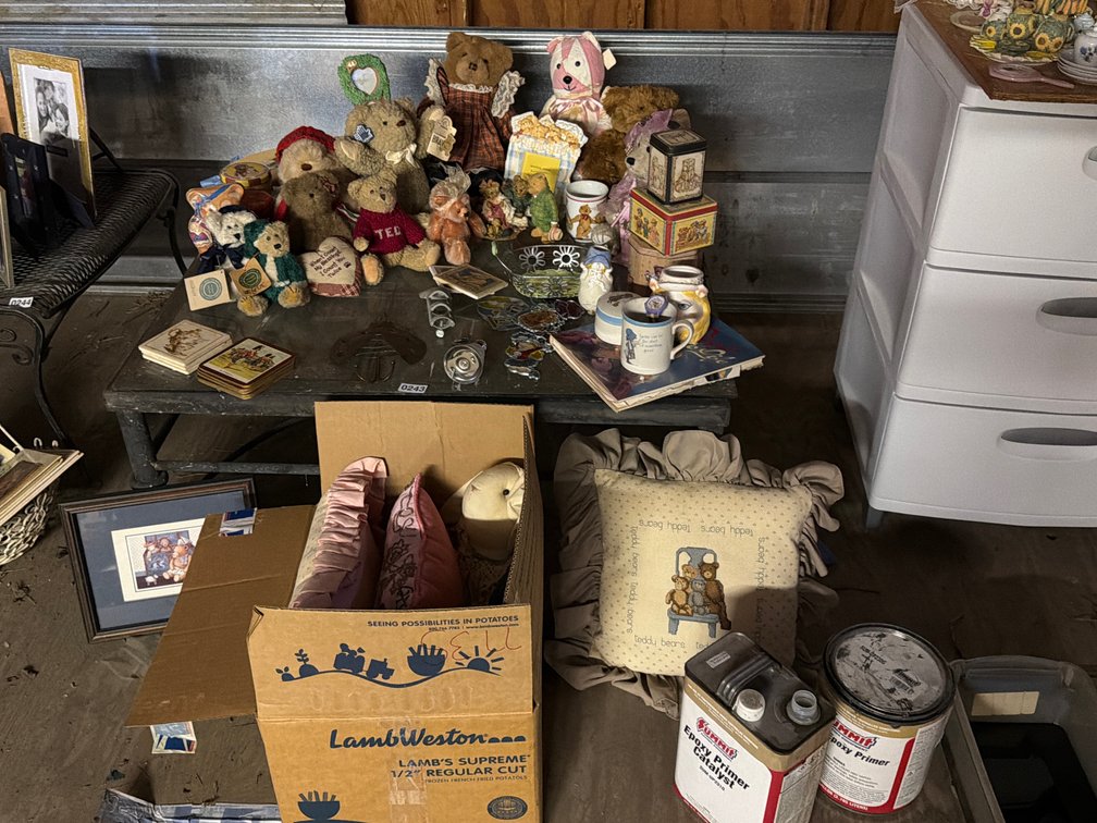 LOT OF TEDDY BEARS AND DECOR