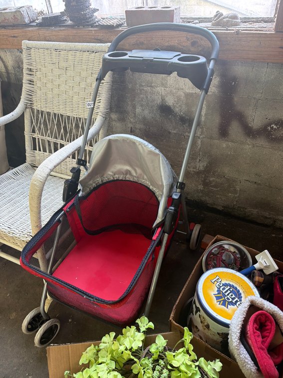 PET STROLLER