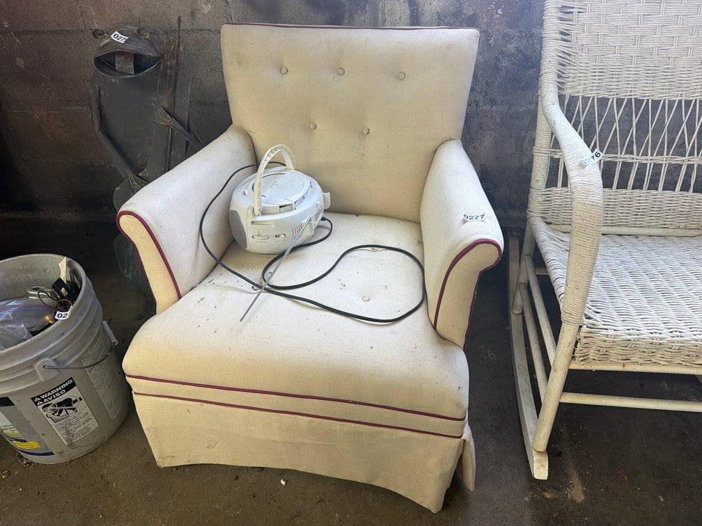 ARM CHAIR AND RADIO
