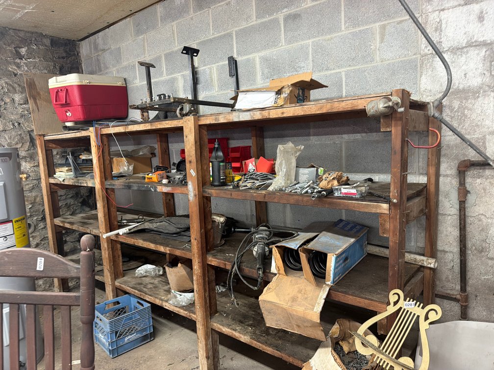 WOODEN SHELF AND CONTENTS