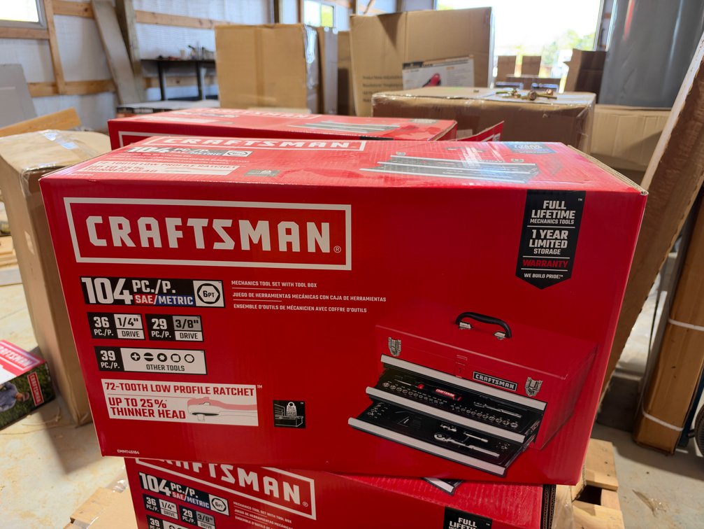 CRAFTSMAN 104PC MECHANICS TOOL SET WITH TOOL BOX