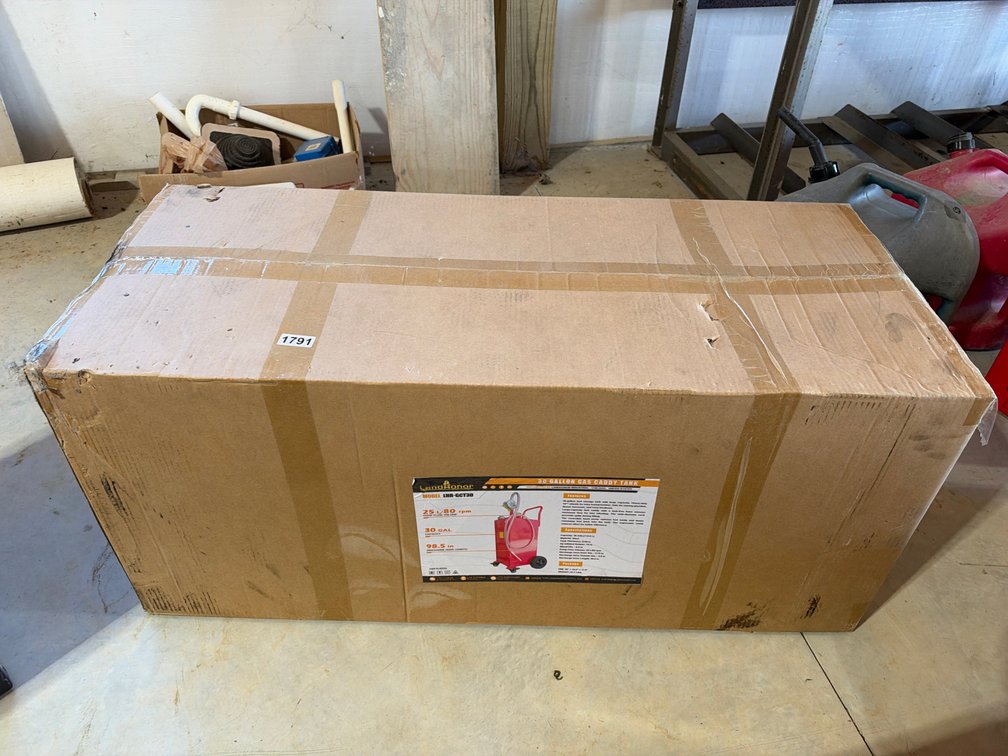 30 GALLON GAS CADDY