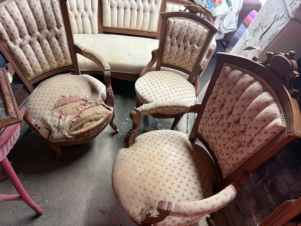 (3) VINTAGE CHAIRS