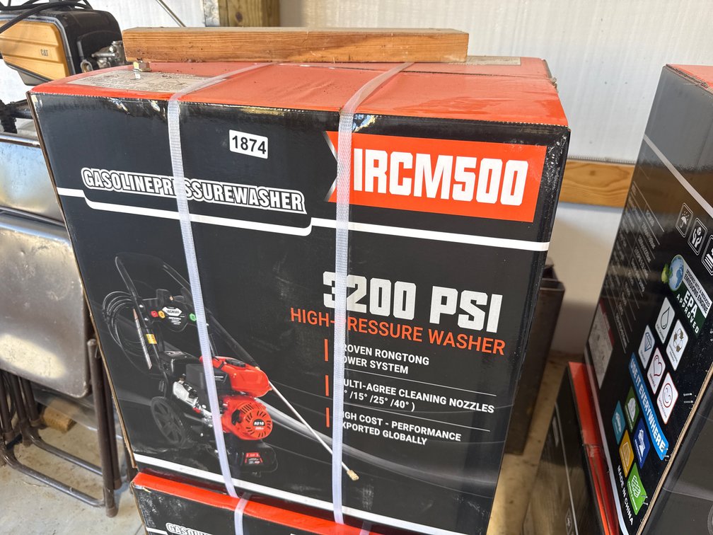 GAS POWERED PRESSURE WASHER
