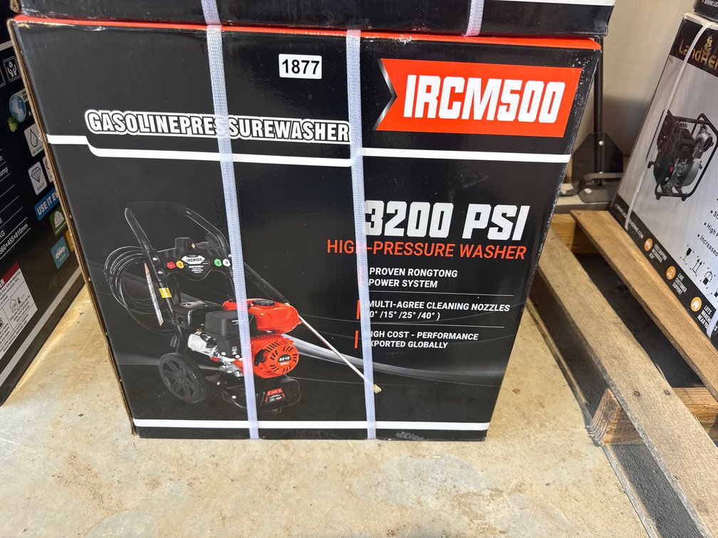 GAS POWERED PRESSURE WASHER