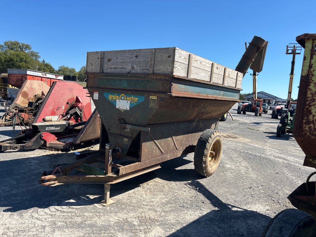 GRAIN-O-VATOR SELF-UNLOADING WAGON
