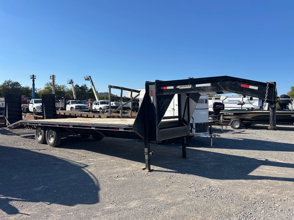 BLAZER 25’ GOOSENECK FLATBED TRAILER