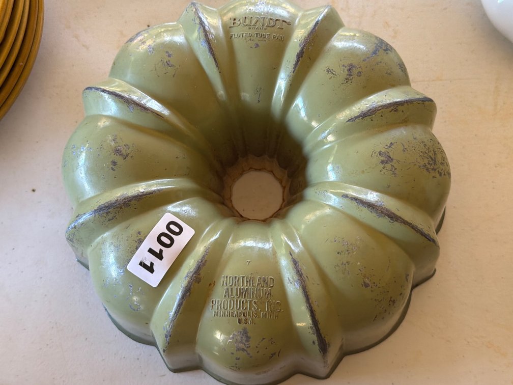 NORTHLAND ALUMINUM BUNDT PAN