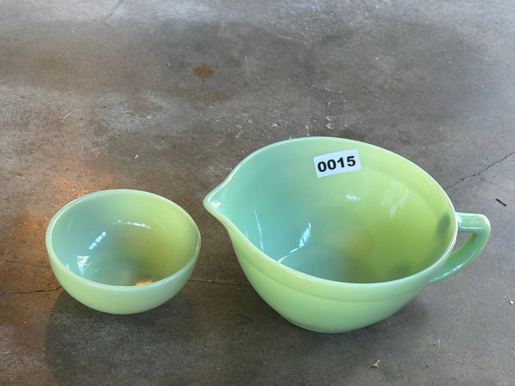 FIRE-KING JADEITE BATTER BOWL & SMALL BOWL