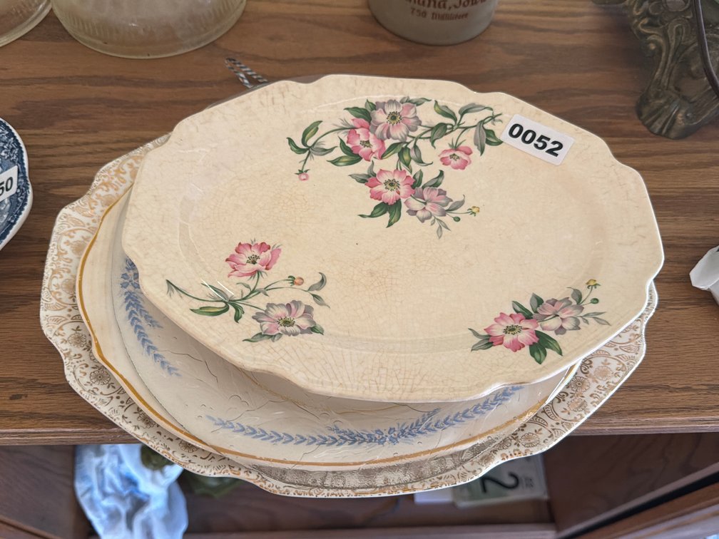 4 VARIOUS PLATTERS