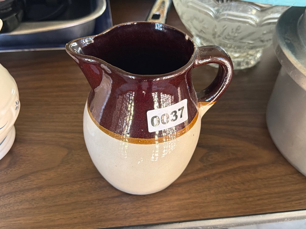 USA PITCHER