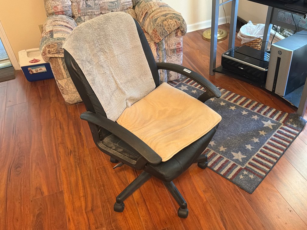 OFFICE CHAIR